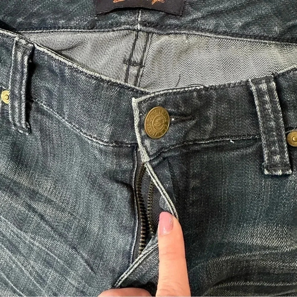 Seven7 Women's Dark Wash Mid-Rise Distressed Denim Jeans Size 8 GUC - Picture 5 of 12